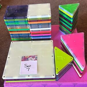Magnatiles brand- Colorful Magnetic Building Tiles Set - Multicolor